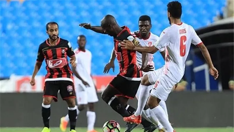 الرائد يحقق فوزاً مثيراً على الوحدة بالدورى السعودى.. فيديو