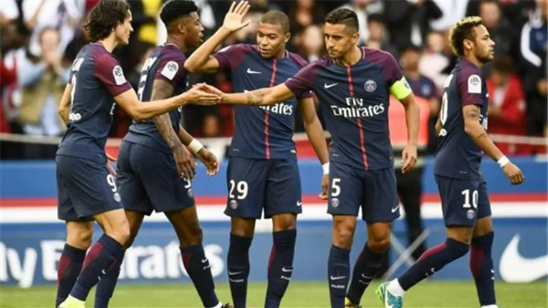 مواعيد مباريات الدورى الفرنسى اليوم السبت والقنوات الناقلة
