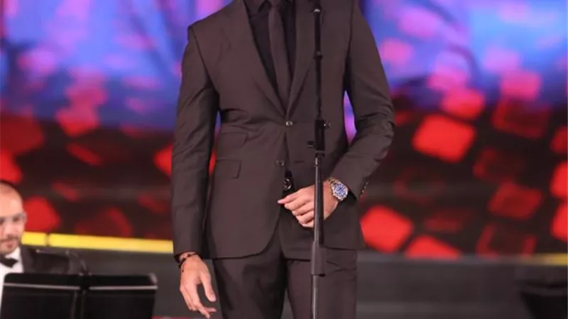 خالد سليم يحتفل بعيد ميلاده مع الجمهور.. وفرح الموجي تلفت الانظار