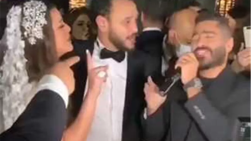 تامر حسنى يشعل حفل زفاف هنادى مهنا واحمد خالد صالح .. فيديو