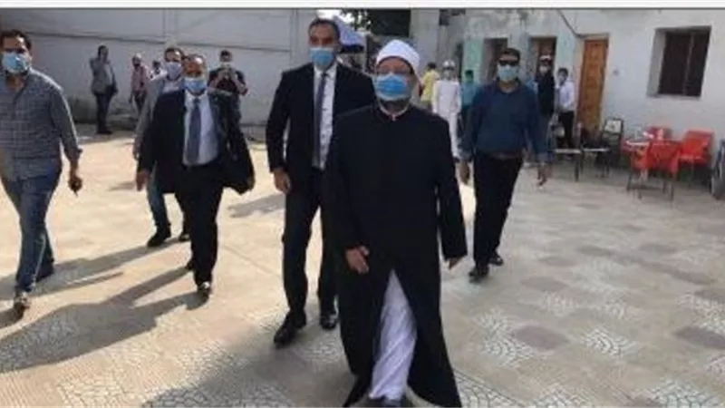 وزير الاوقاف يدلي بصوته بمقر لجنته الانتخابية بالمنيل .. فيديو و صور