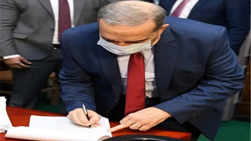 وزير الدولة للإنتاج الحربي يدلي بصوته في انتخابات مجلس النواب