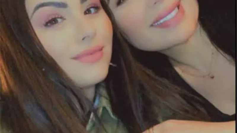 عبير صبرى تعتذر لهنادى مهنا واحمد خالد صالح لاشتباها بفيروس كورونا