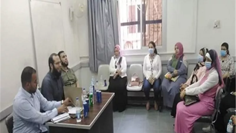 وفد هيئة الدواء المصرية يجرى جولة تفتيشية على صيدليات قنا