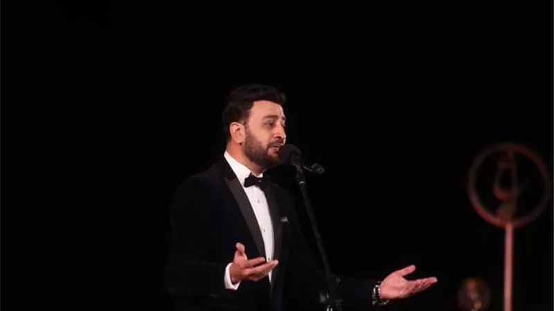 احمد عفت يلفت الانظار في مهرجان الموسيقى العربية