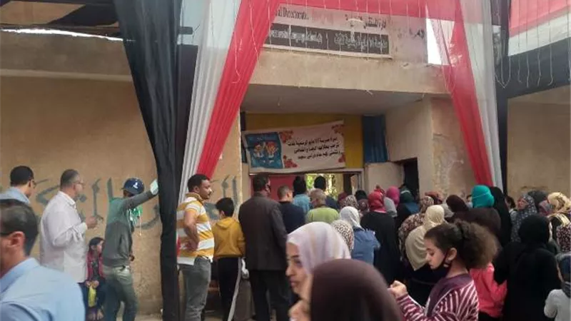 اقبال متزايد من الناخبين على لجان 15 مايو