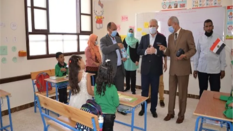 محافظ الأقصر يفتتح مدرسة اللغات المتميزة بمدينة طيبة الجديدة