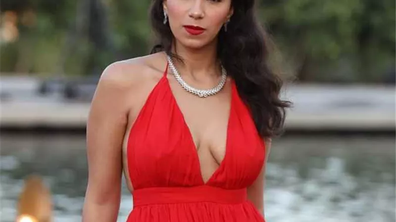 زينب غريب تكشف تطورات حالتها الصحية بعد خضوعها للعزل