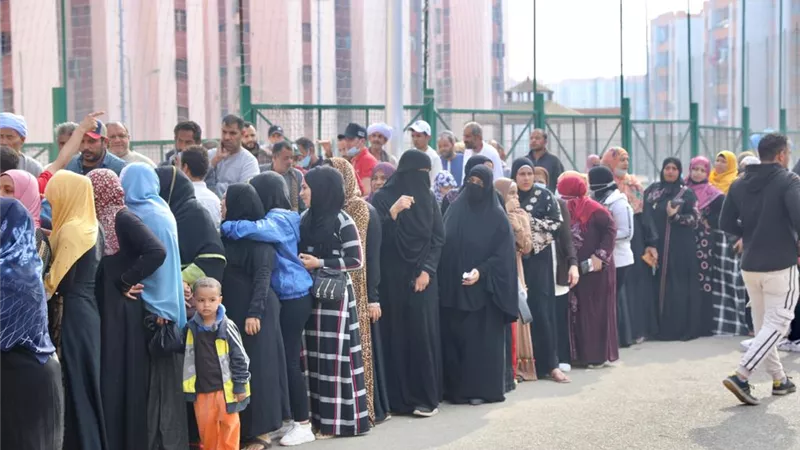 توافد سيدات الأسمرات للادلاء بأصواتهن في انتخابات النواب٢٠٢٠