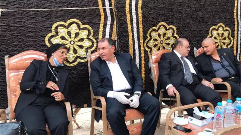 بالصور .. أهالى 