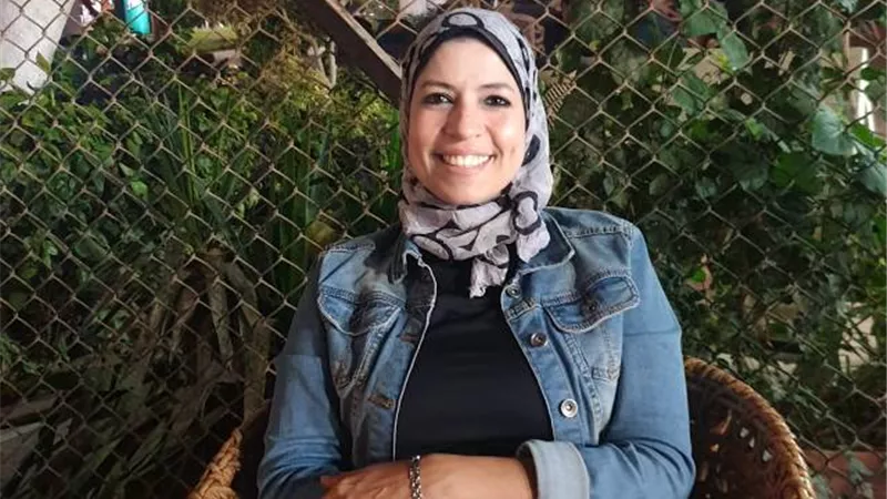متي يبدأ سن اليأس وهل تسبقه أعراض وكيفية علاج الام الطمث من أهم ١١ سؤالا عن الدورة الشهرية.. واخصائية أمراض نساء تجيب