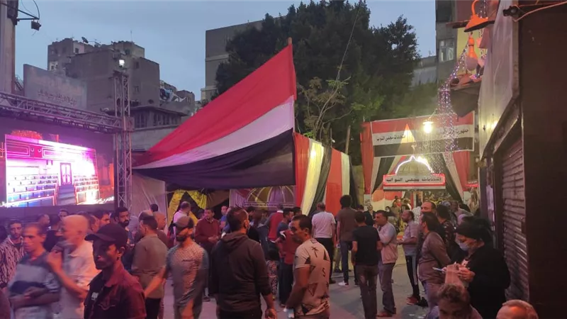 استمرار توافد الناخبين على اللجان الانتخابية بالموسكي وسط اجراءات احترازية مشددة ... صور