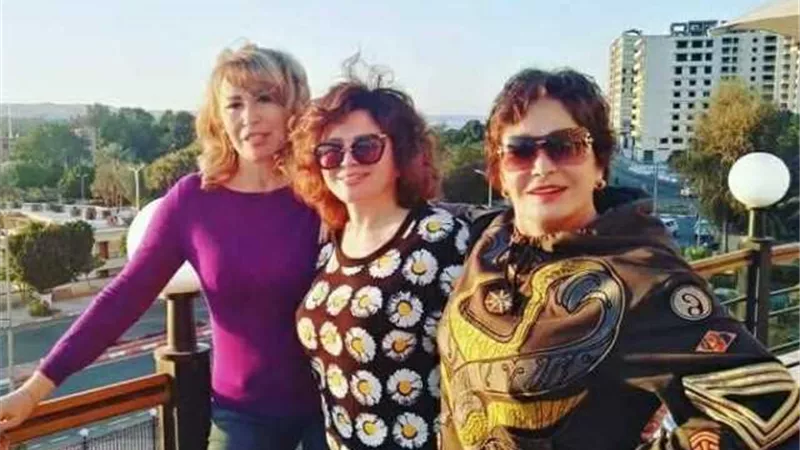 إلهام شاهين: فيلمي مع إيناس الدغيدي كان سببًا لدخول أمريكي للإسلام