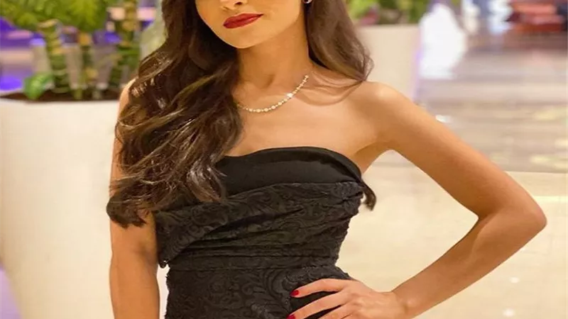 بالأسود .. إطلالة تخطف الأنظار للمطربة كارمن سليمان ..صور