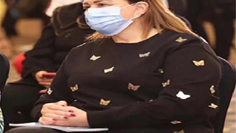إلهام شاهين لعزت العلايلي: أنا تلميذتك النجيبة وأعمل بنصائحك حتى الآن