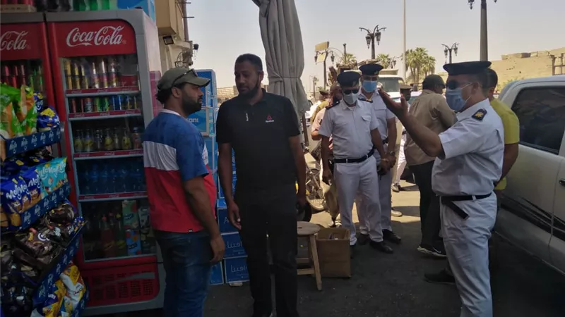 تحرير 121 محضر ومخالفة فى حملة مرافق موسعة بالأقصر