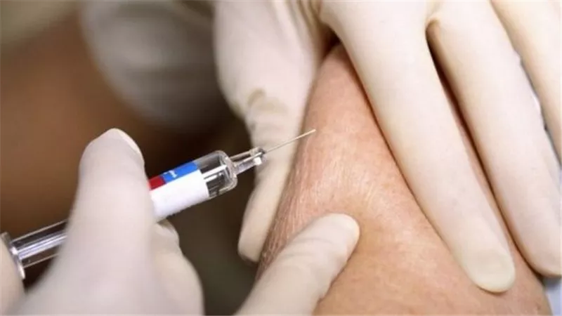 العاهل المغربي يأمر ببدء حملة تطعيم للوقاية من فيروس كورونا