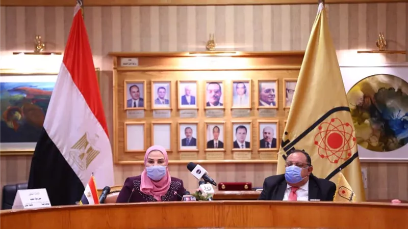 التضامن وجامعة حلوان يوقعان بروتوكول تعاون لتنفيذ خطة تطوير العشوائيات وتنمية البيئة والمجتمع