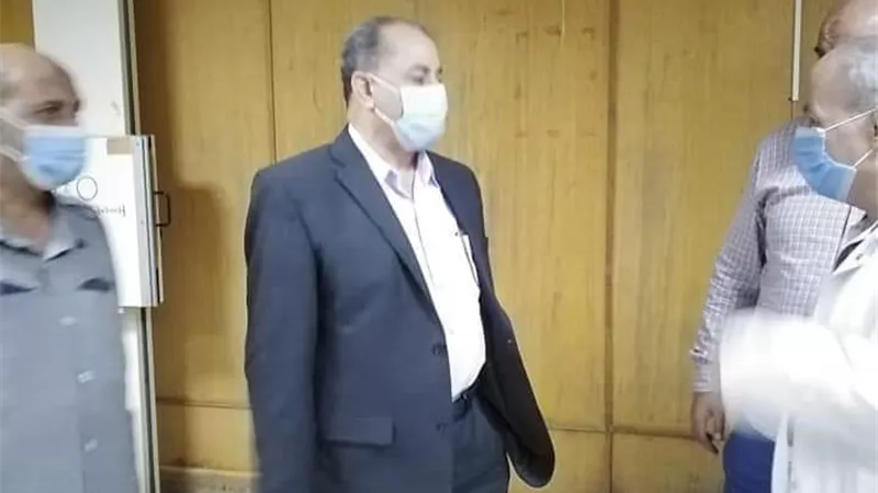 مدير التأمين الصحى بالشرقية يتابع الخدمة الطبية بعيادة المبرة