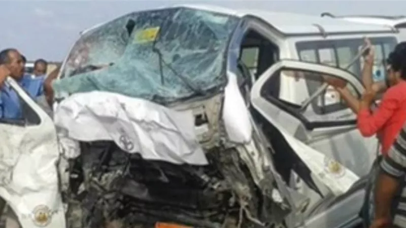 إصابة 6 مواطنين فى تصادم سيارتين بالشرقية