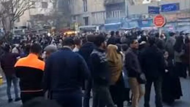 إيران تطلق سراح 157 معتقلا مع قرب فرض عقوبات أمريكية جديدة