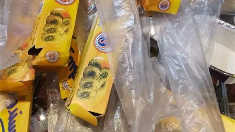إعدام 125 كيلو و 24 لتر اغذية ومشروبات فاسدة بمدينة نويبع