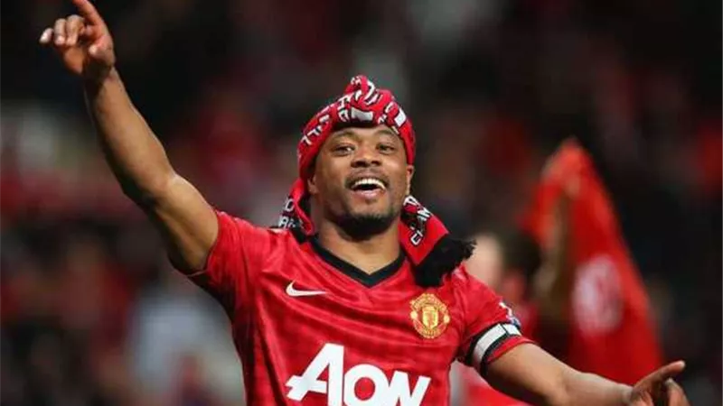 إيفرا يسخر من فيدال لانتقاله إلى انتر