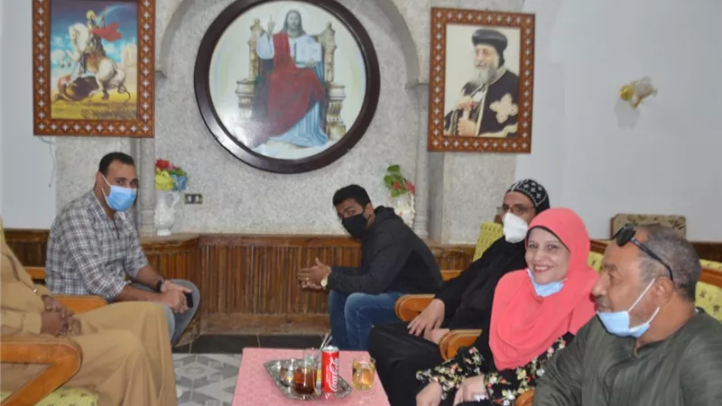 النائبة «زينب السلايمى» تشارك الأقباط الإحتفال بعيد مارجرجس بالرزيقات غرب الأقصر