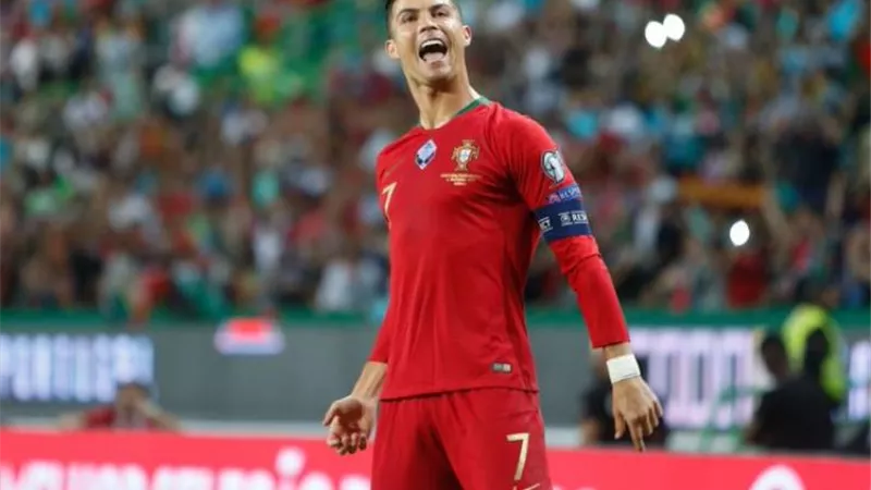 رونالدو يعادل الرقم القياسي لبوشكاش في أكثر اللاعبين تسجيلا بالتاريخ