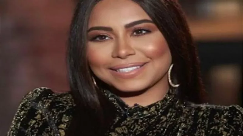 شيرين تحسم الجدل حول تناول سيرتها الفنية في 