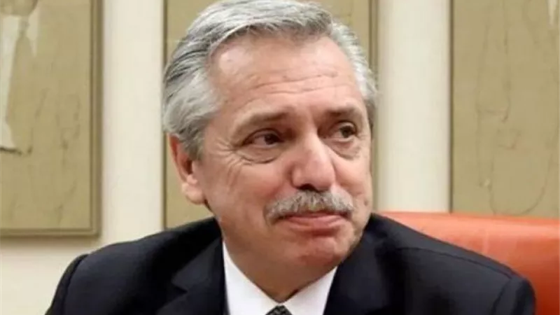 رئيس الأرجنتين وعدد من الوزراء يدخلون العزل الصحي