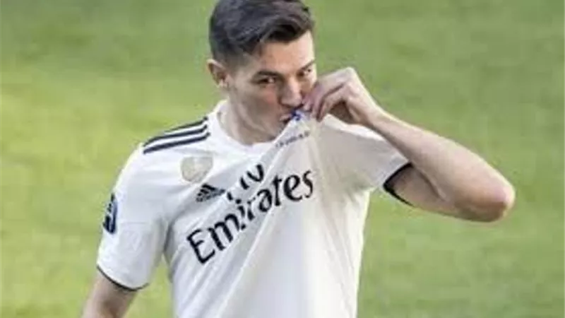 لاعب ريال مدريد المعار لميلان دياز يختار تمثيل منتخب المغرب