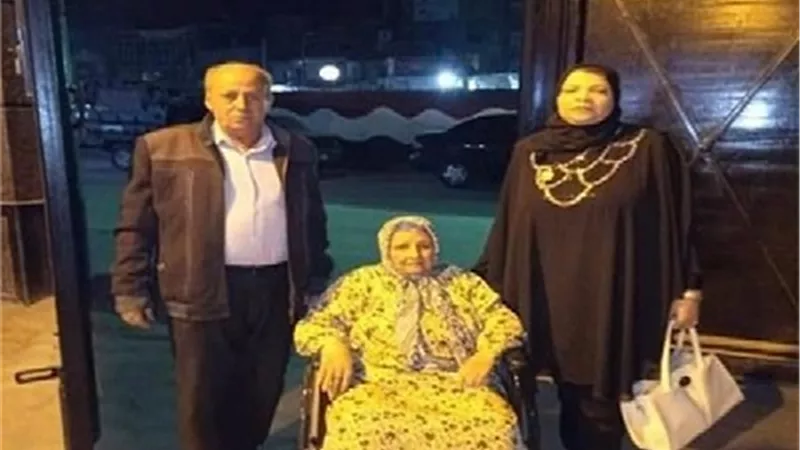 والدة الشاب المتنمر بالشرقية: ابنى بار بى وما حدث على سبيل المزاح
