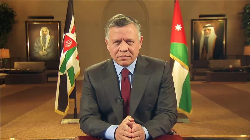 ملك الأردن يستنكر المظاهر 