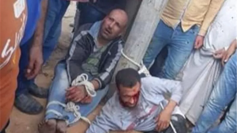 حرامية كى جى وان .. سرقوا التاكسي بالاكراه .. انقلب بهم .. الأهالى ضربوهم علقة موت وسلموهم للشرطة