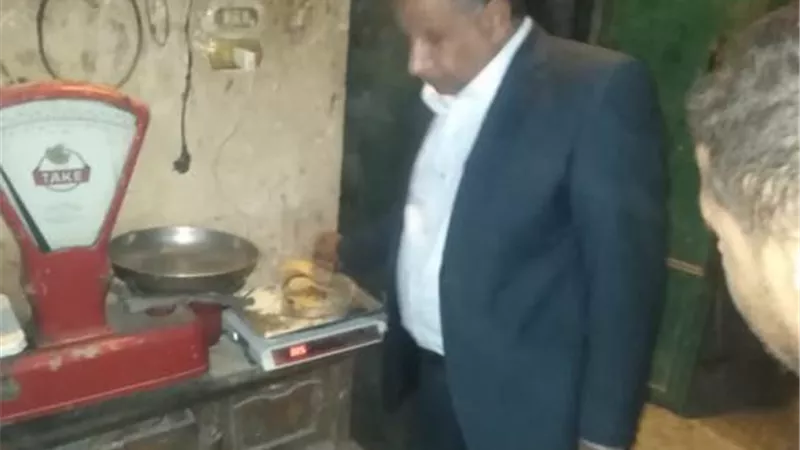 محافظ أسيوط: تحرير 8 محاضر لمخالفات مخابز وضبط 3700 رغيف مدعم قبل بيعه في السوق بالسوداء
