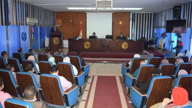تكريم ٧٨ متدرب لاجتيازهم دورة موازنة البرامج والأداء بجامعة سوهاج..صور