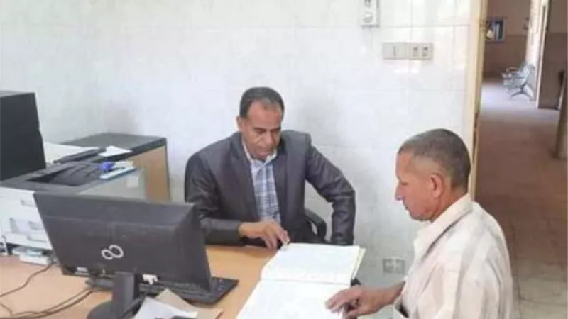 إحالة 20 من العاملين بمستشفي الحميات والوحدات الصحية بمركز جهينة للتحقيق ..صور