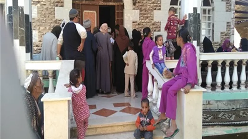 جامعة جنوب الوادى تنظم قافلة طبية بقرية النجمة والحمران بأبوتشت