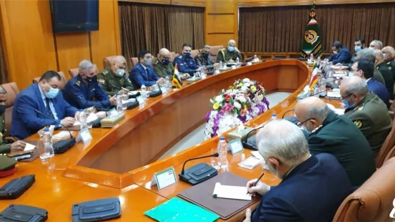 وزير الدفاع العراقي يبحث في طهران التعاون العسكري والأمن الإقليمي