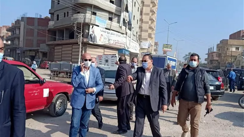 غراب ومسعود يقودان حملة مكبرة للحفاظ علي صحة البيئة والنظافة العامة بشوارع منياالقمح
