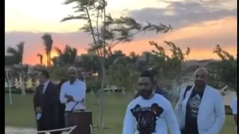 أول ظهور لـ تامر حسنى بعد انفصاله عن أم أولاده.. فيديو صور