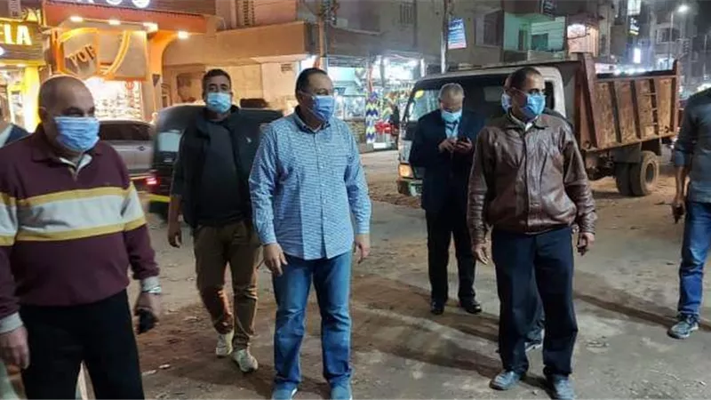 محافظ الشرقية يتفقد مدينة منيا القمح لمتابعة تنفيذ حملات الإزالة الإشغالات بالشوارع - صور