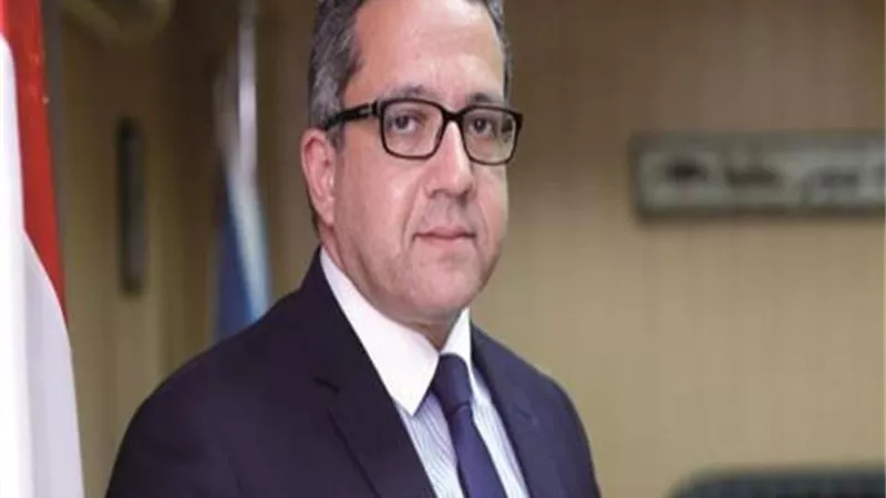 وزير الآثار يعلن الاكتشافات الأثرية الأخيرة تمت بأيادى مصرية.. وموعد الانتهاء من المتحف المصرى الكبير