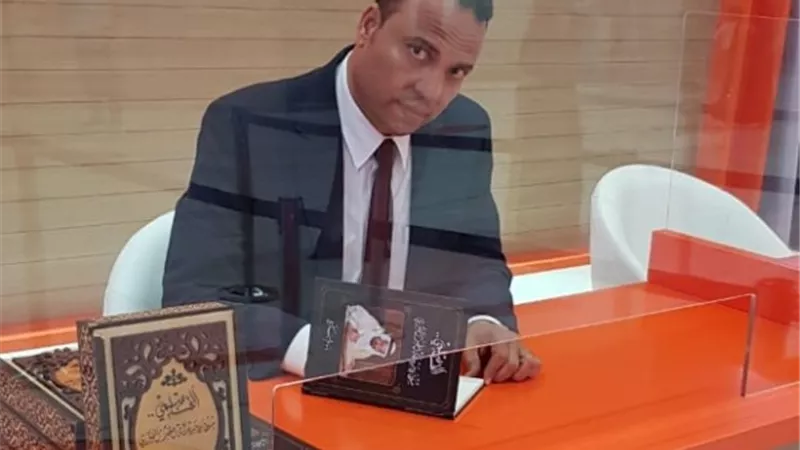 بسام عبد السميع يوقع “القاسمي .. سلطان مدينة الخبز الفكري” بالشارقة للكتاب