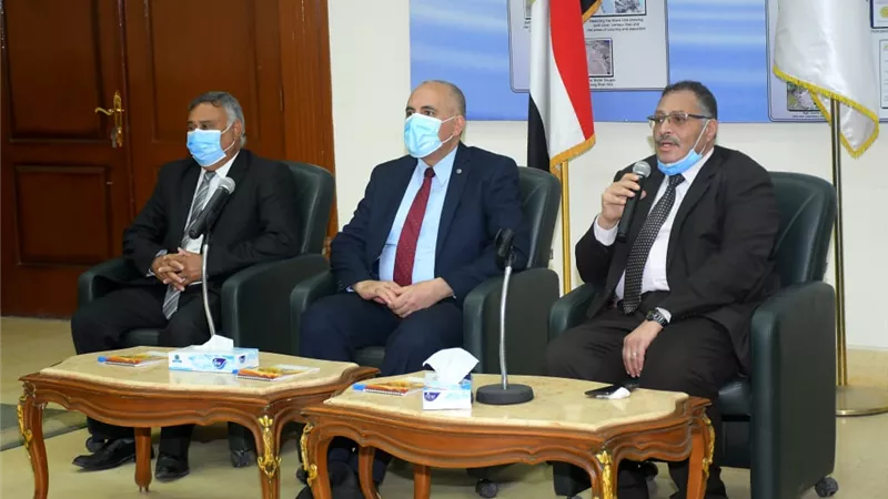 عبد العاطى : معالجة مياه الصرف الصحي وتحلية مياه البحر للتأقلم مع التغيرات المناخية