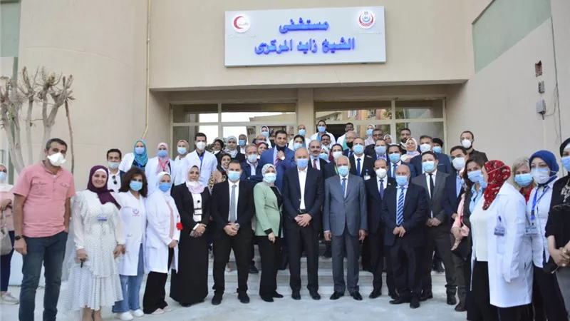 محافظ الجيزة يفتتح مبني العيادات الخارجية الجديد بمستشفى الشيخ زايد المركزي