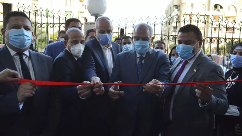 محافظ الجيزة يفتتح مبني العيادات الخارجية الجديد بمستشفى الشيخ زايد المركزي
