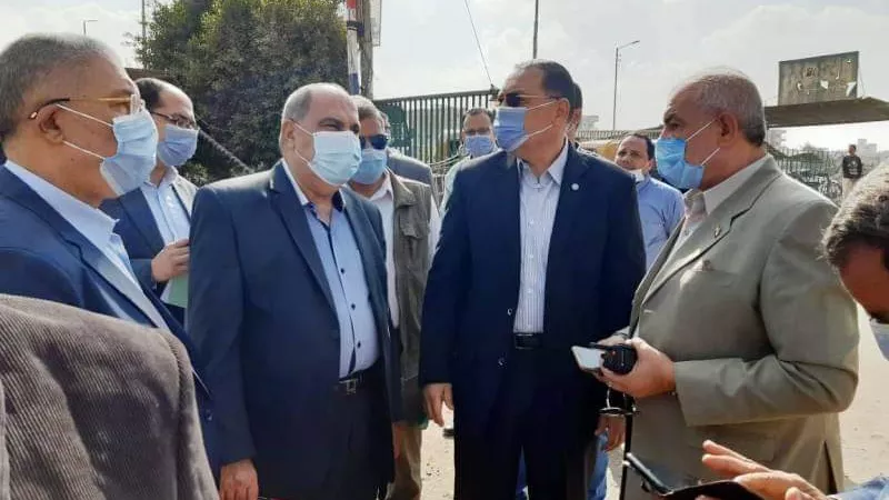 غراب يعاين شوارع مدينة بلبيس للبدء في رفع كفاءتها ورصفها