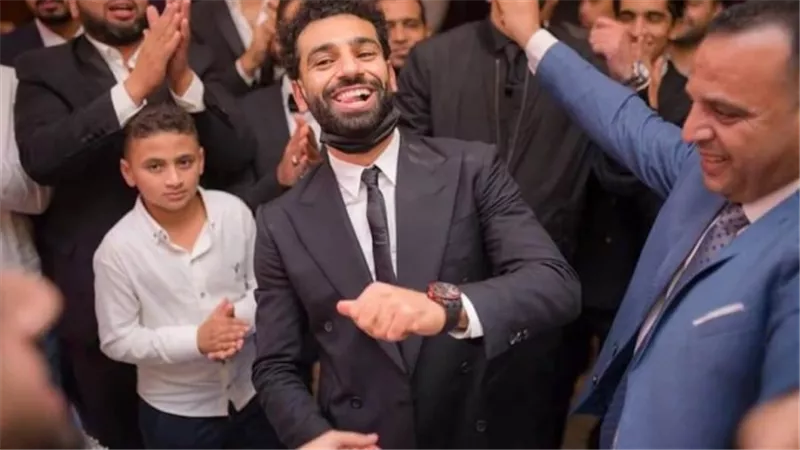 تفاصيل مغادرة محمد صلاح فندق إقامته في القاهرة ويتجه إلى الغردقة
